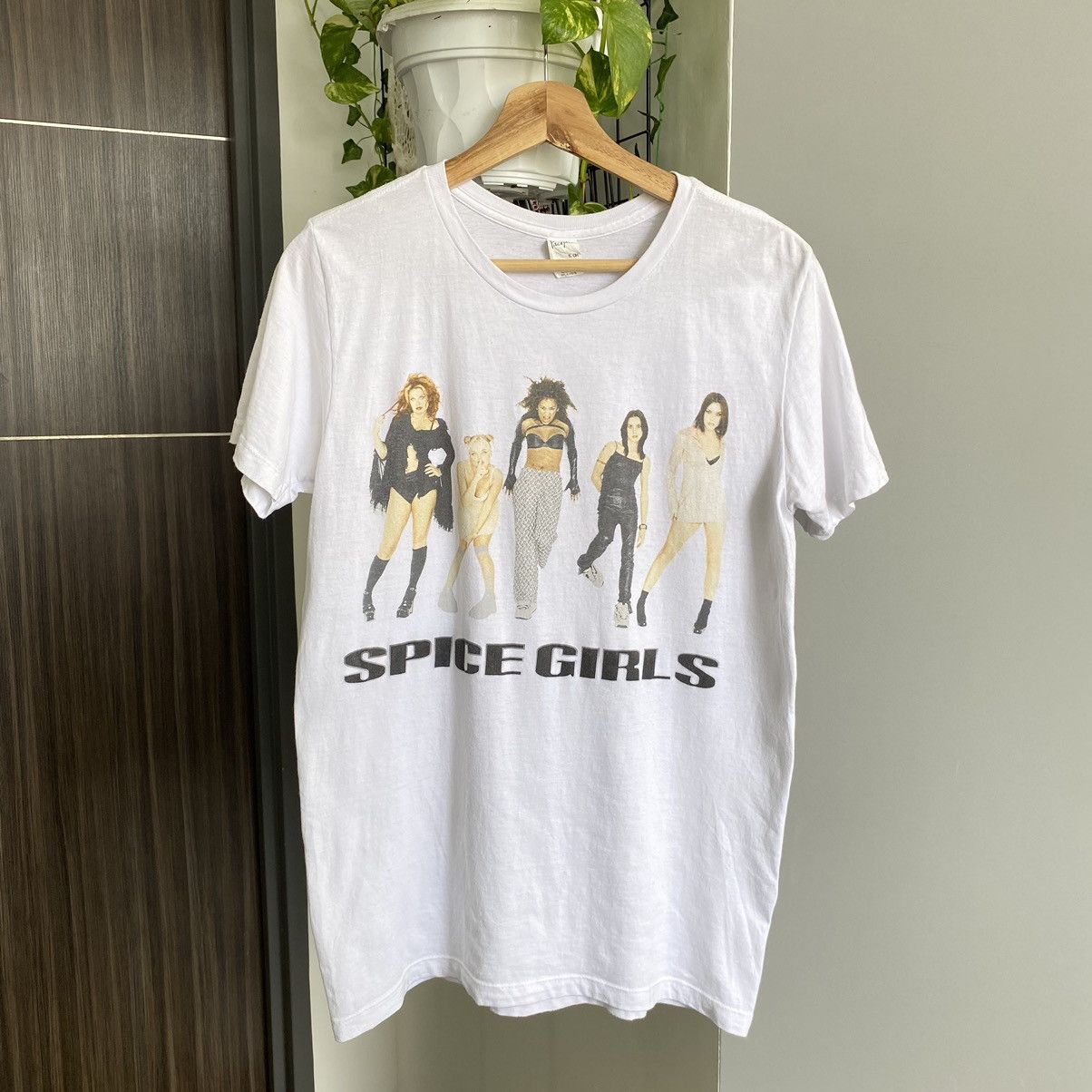 Band Tees The Spice Girls English Girl Group ERD GRUNGE THRASHED TEE Size US M / EU 48-50 / 2 - 1 Thumbnail
