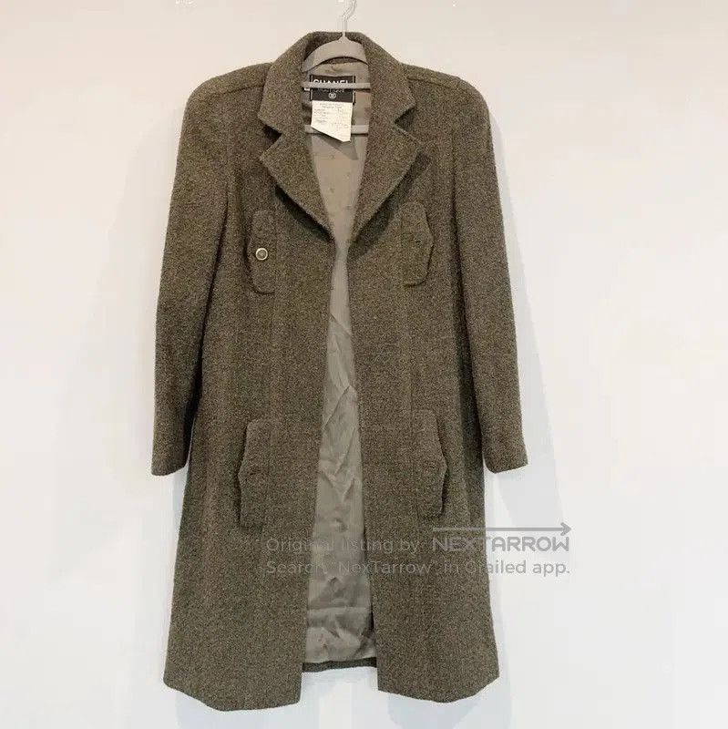 Chanel Chanel Winter Long Coat in Green . Size M / US 6-8 / IT 42-44 - 1 Thumbnail