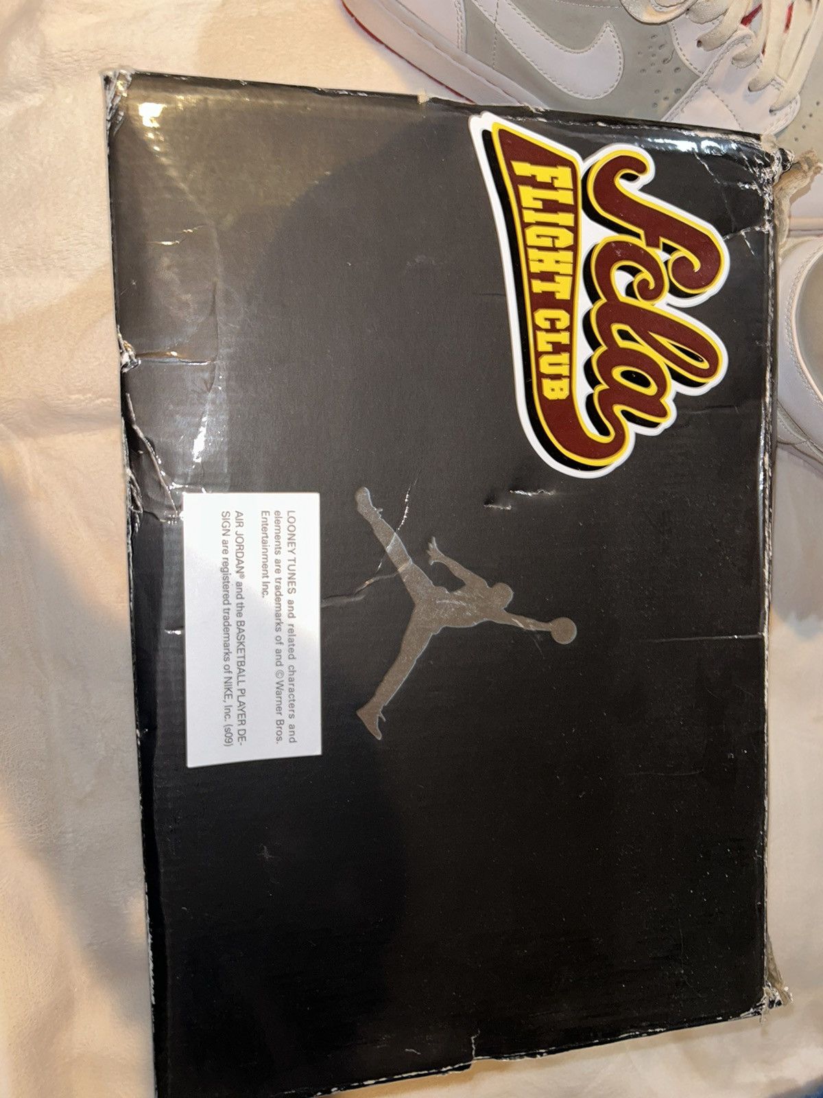 Jordan Brand Jordan Retro 1 (HARE) 2009 Size US 11 / EU 44 - 10 Thumbnail
