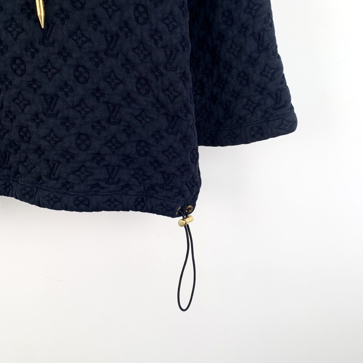 Louis Vuitton Louis Vuitton Navy Logo Embossed Cotton Hooded Sweatshirt Size S / US 4 / IT 40 - 4 Thumbnail