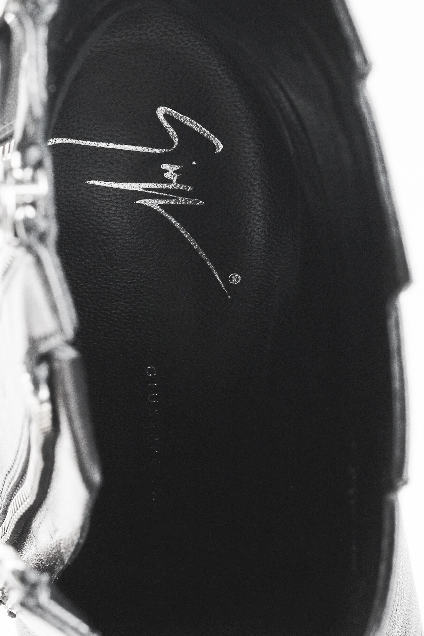 Giuseppe Zanotti Giuseppe Zanotti Black Round-Toe Multi-Zip Booties Size US 7.5 / IT 37.5 - 10 Thumbnail