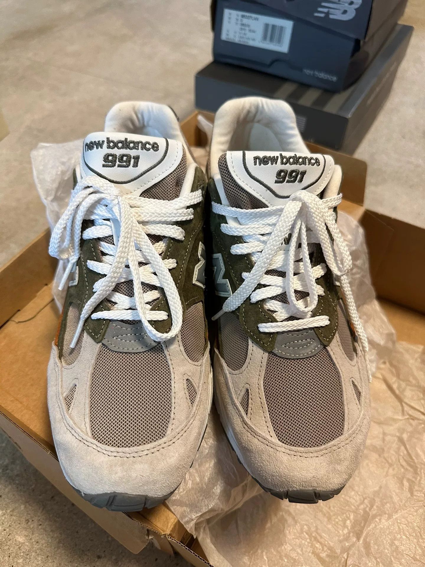 New Balance New Balance M991NGO Retro Running Shoes Size US 10 / EU 43 - 1 Thumbnail