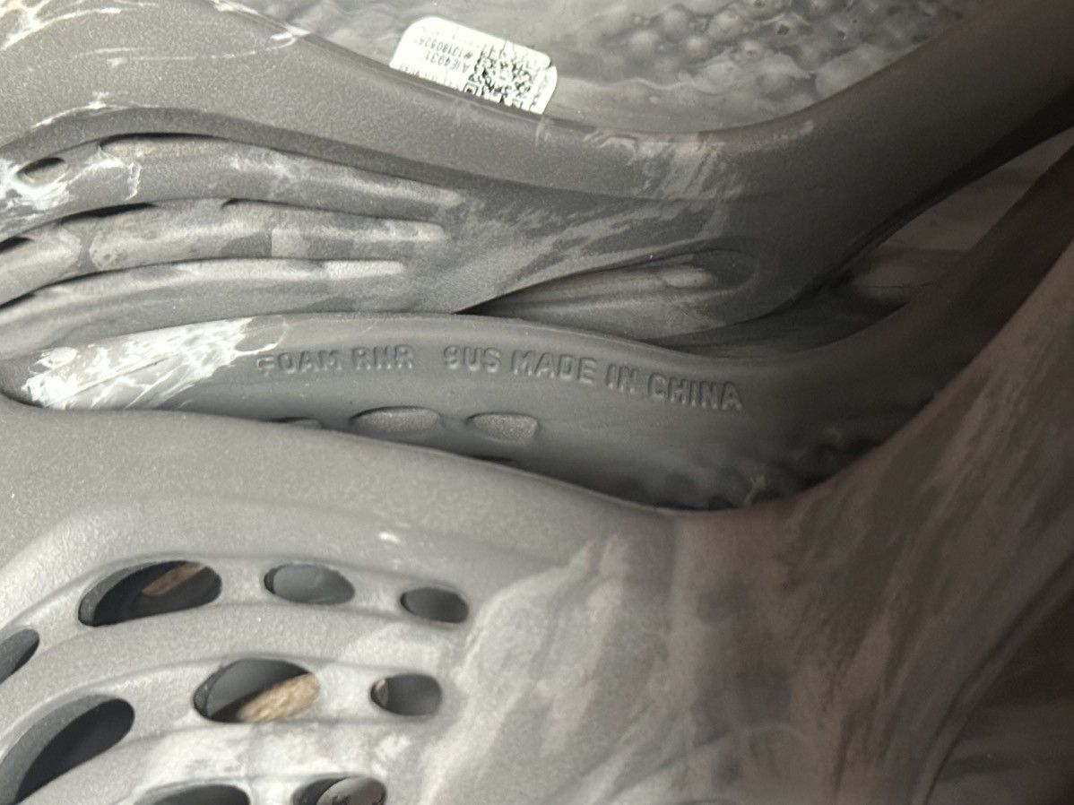Yeezy Yeezy Foam RNR MX Granite Size US 9 / EU 42 - 9 Thumbnail