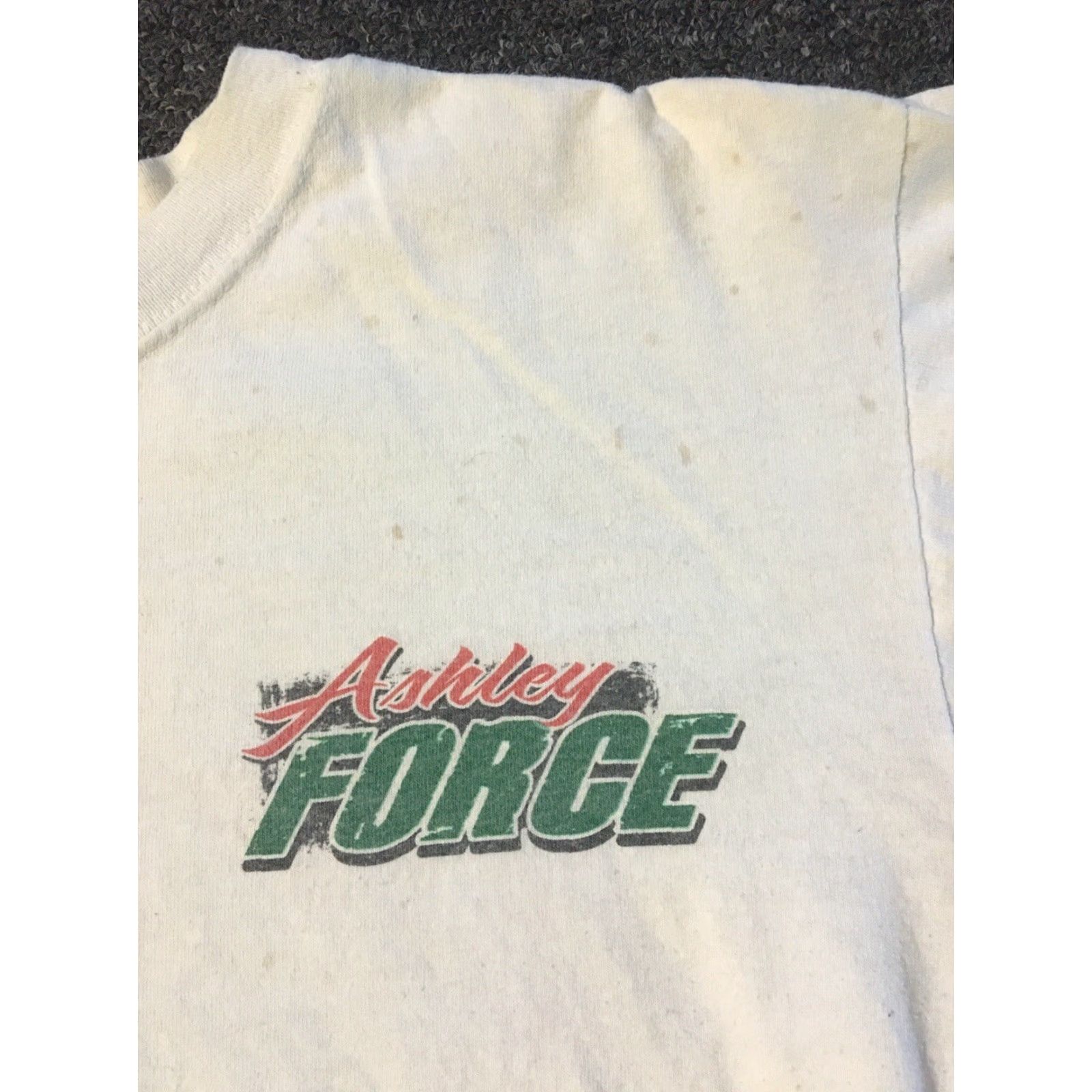 Anvil VINTAGE John Ashley Force Father Like Daughter Shirt M White 90s Grunge NASCAR Racing Mens T-Shirt Size US M / EU 48-50 / 2 - 4 Thumbnail