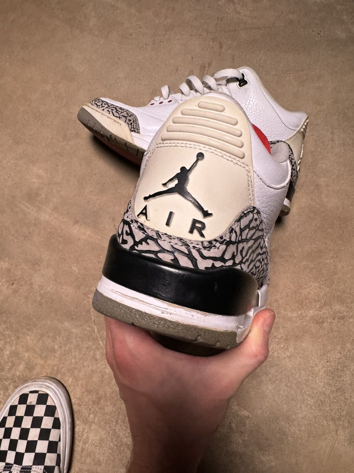 Jordan Brand × Nike Nike Jordan 2011 White Cement 3 Size US 10 / EU 43 - 2 Thumbnail