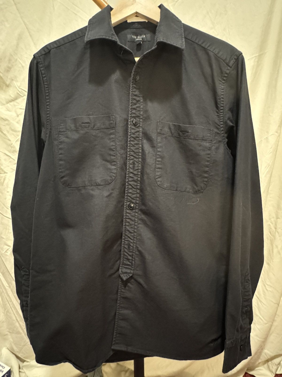 Ted Baker Ted Baker Black size 2 Long Sleeve Collared Shirt Size US M / EU 48-50 / 2 - 1 Thumbnail