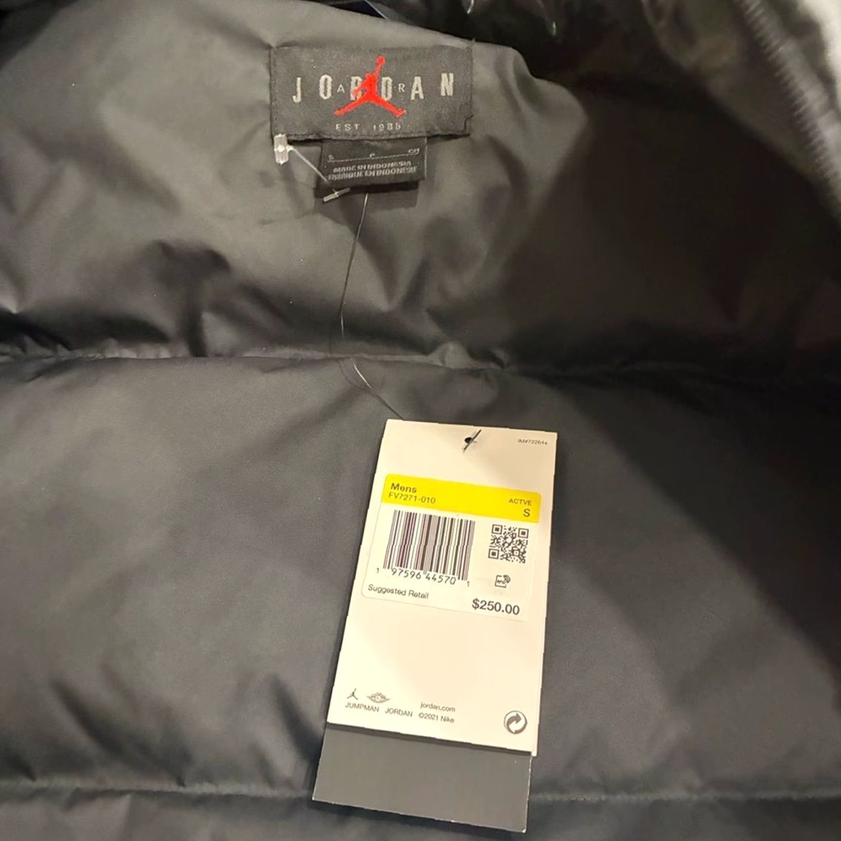 Jordan Brand NWT Nike Air Jordan Men’s Flight Down Puffer Jacket Black Size S Size US S / EU 44-46 / 1 - 4 Thumbnail