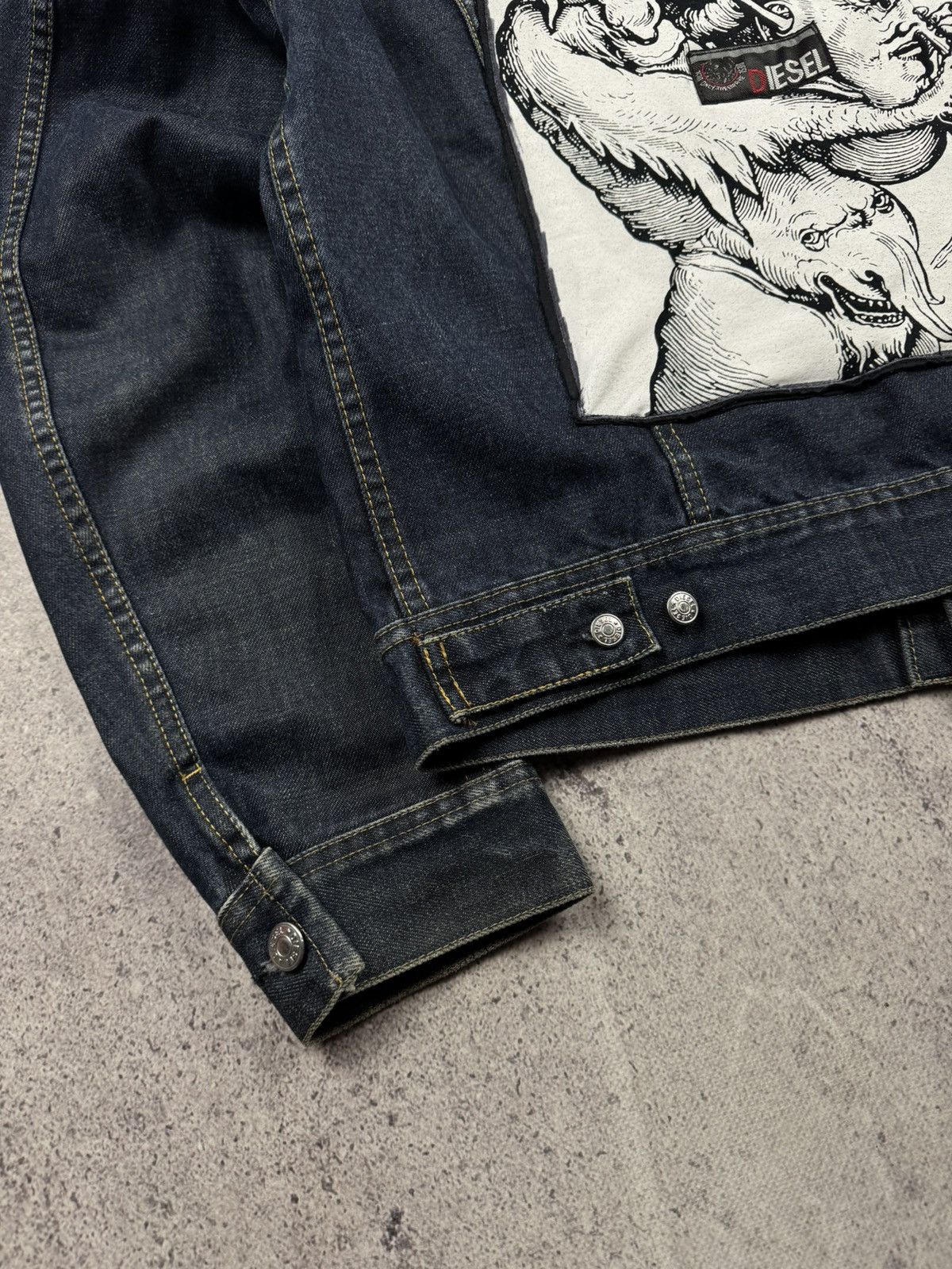 Diesel VINTAGE DIESEL CUSTOM GRAFFITI DENIM CROPPED Y2K JACKET JPN Size US L / EU 52-54 / 3 - 11 Thumbnail