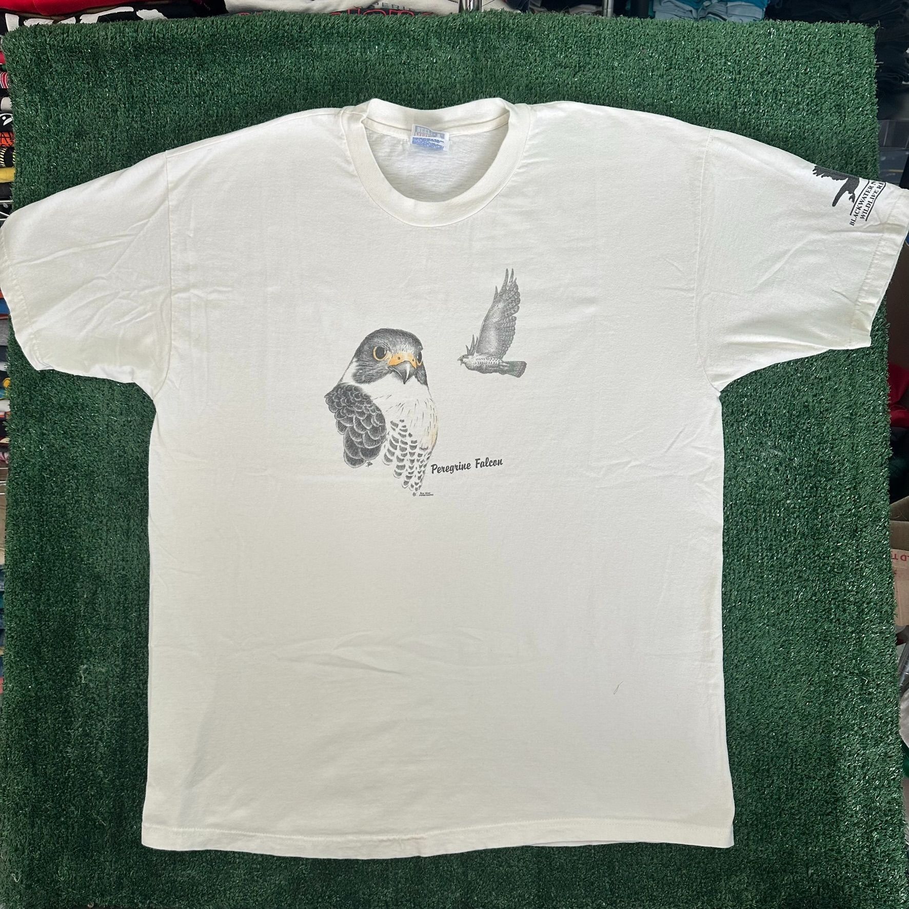 Hanes Vintage 90s Nature Animal T-Shirt Peregrine Falcon Bird Tee Size US XL / EU 56 / 4 - 1 Thumbnail