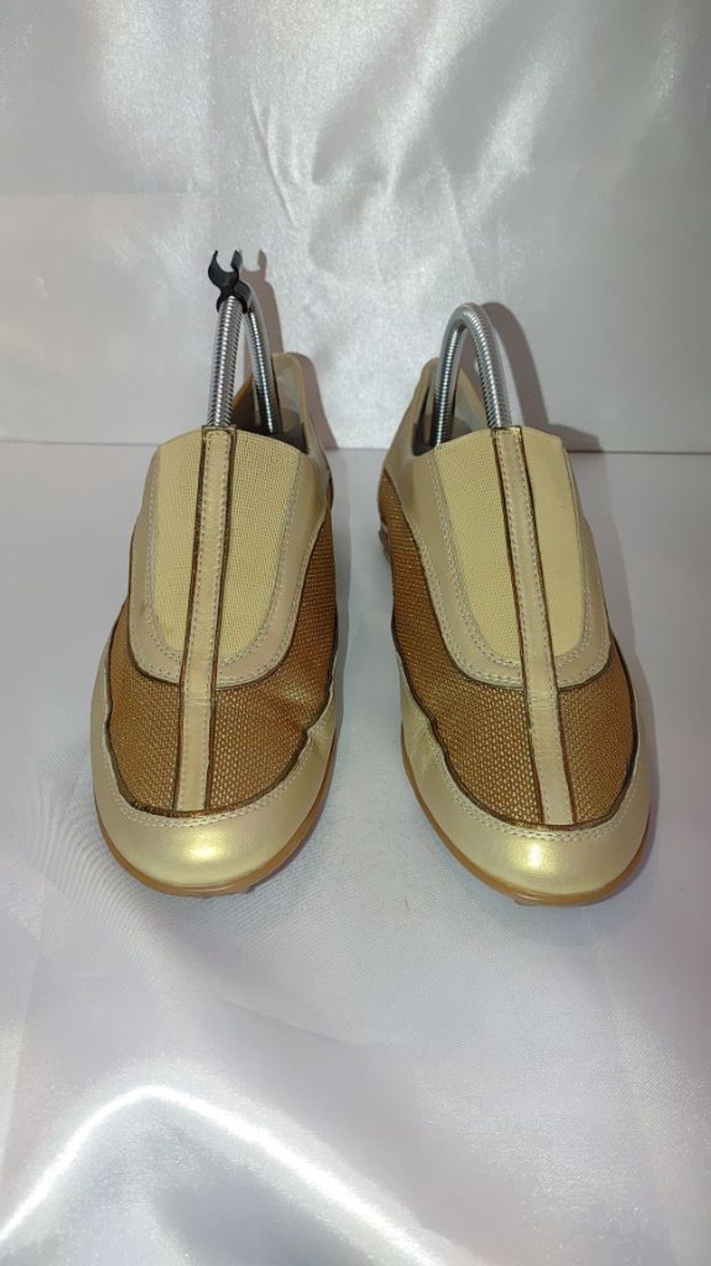 The Unbranded Brand Amalfi by Rangoni Metallic Gold Italian Sneakers Size 8.5B Size US 8.5 / IT 38.5 - 4 Thumbnail
