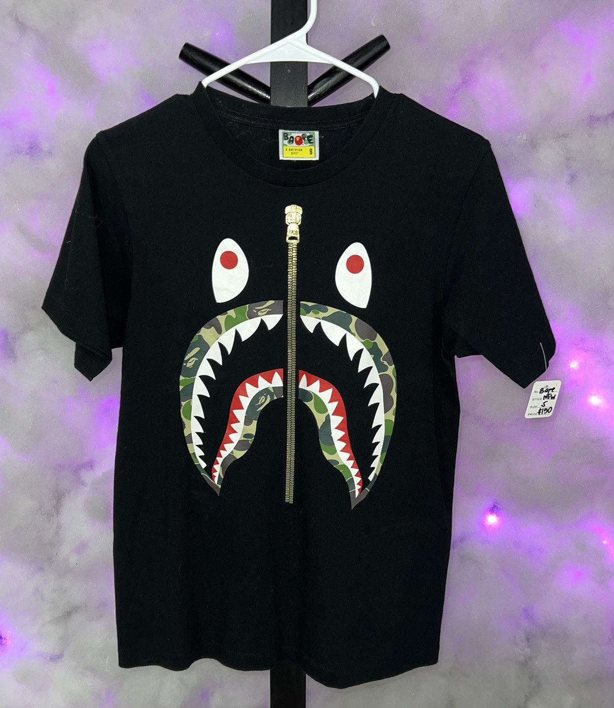 Bape Bape Black Shark Face Tee Green Camo Size US S / EU 44-46 / 1 - 1 Thumbnail