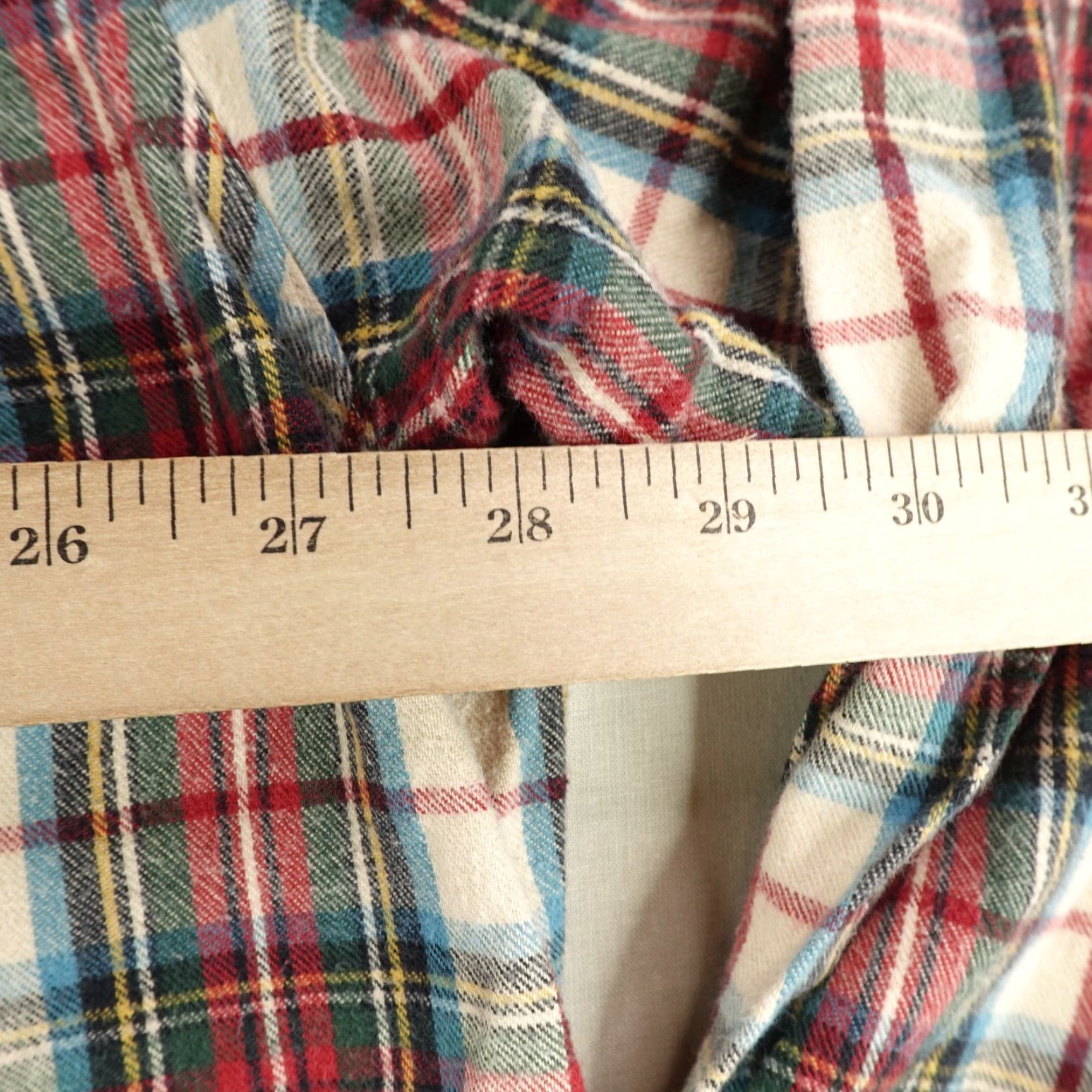 Vintage VINTAGE LL Bean Shirt Mens 2XL Red Plaid Flannel Button-Up Outdoors Workwear Casual Shirt Mens 2XL Red Plaid Flannel Button-Up LL Bean Size US XXL / EU 58 / 5 - 5 Thumbnail