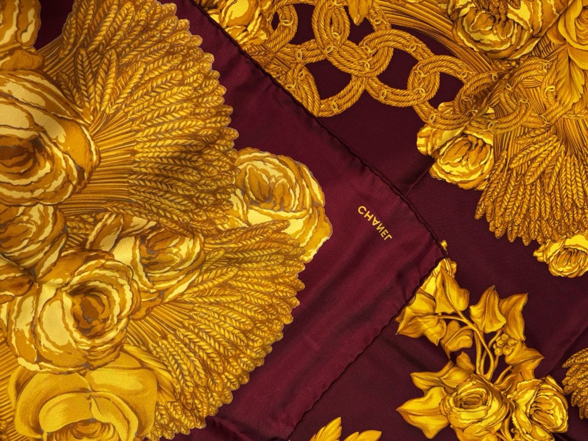 Chanel × Vintage Chanel Silk Scarves Vintage 100% Silk Made in Italy Size ONE SIZE - 2 Thumbnail