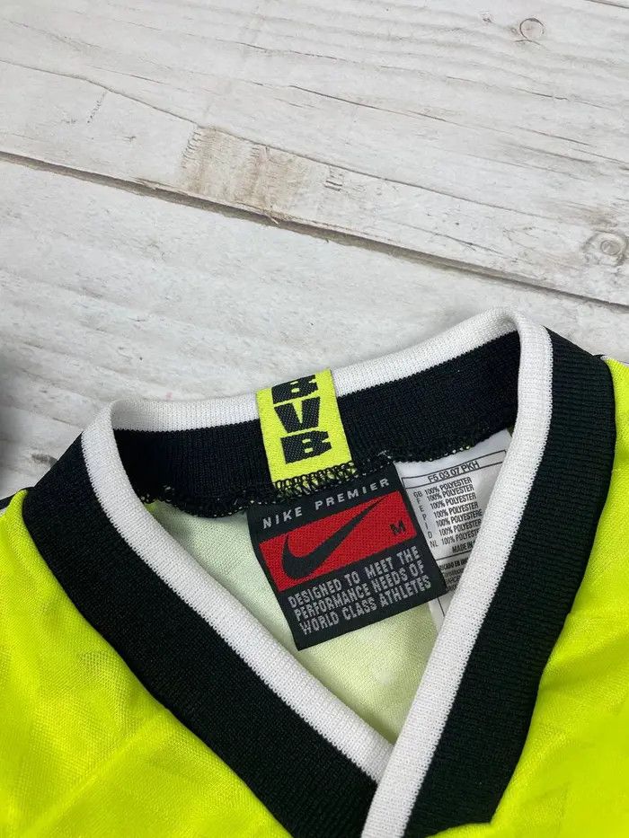 Nike Vintage Nike Borussia Dortmund 1995 1996 Home Shirt Jersey Size US M / EU 48-50 / 2 - 8 Thumbnail