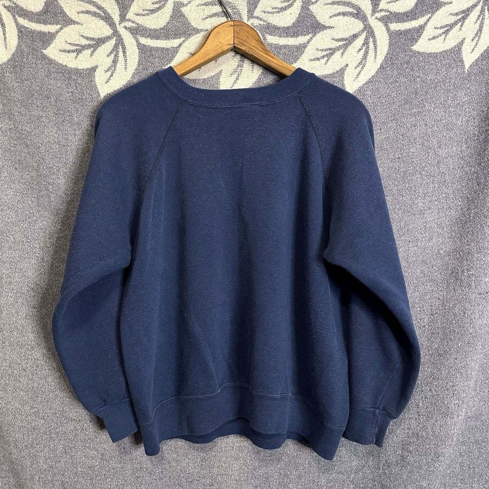 Vintage VINTAGE Sportswear Sweatshirt Blue Large USA Made Raglan Sleeve 70s 80s Classic Pullover Mens Size US L / EU 52-54 / 3 - 4 Thumbnail
