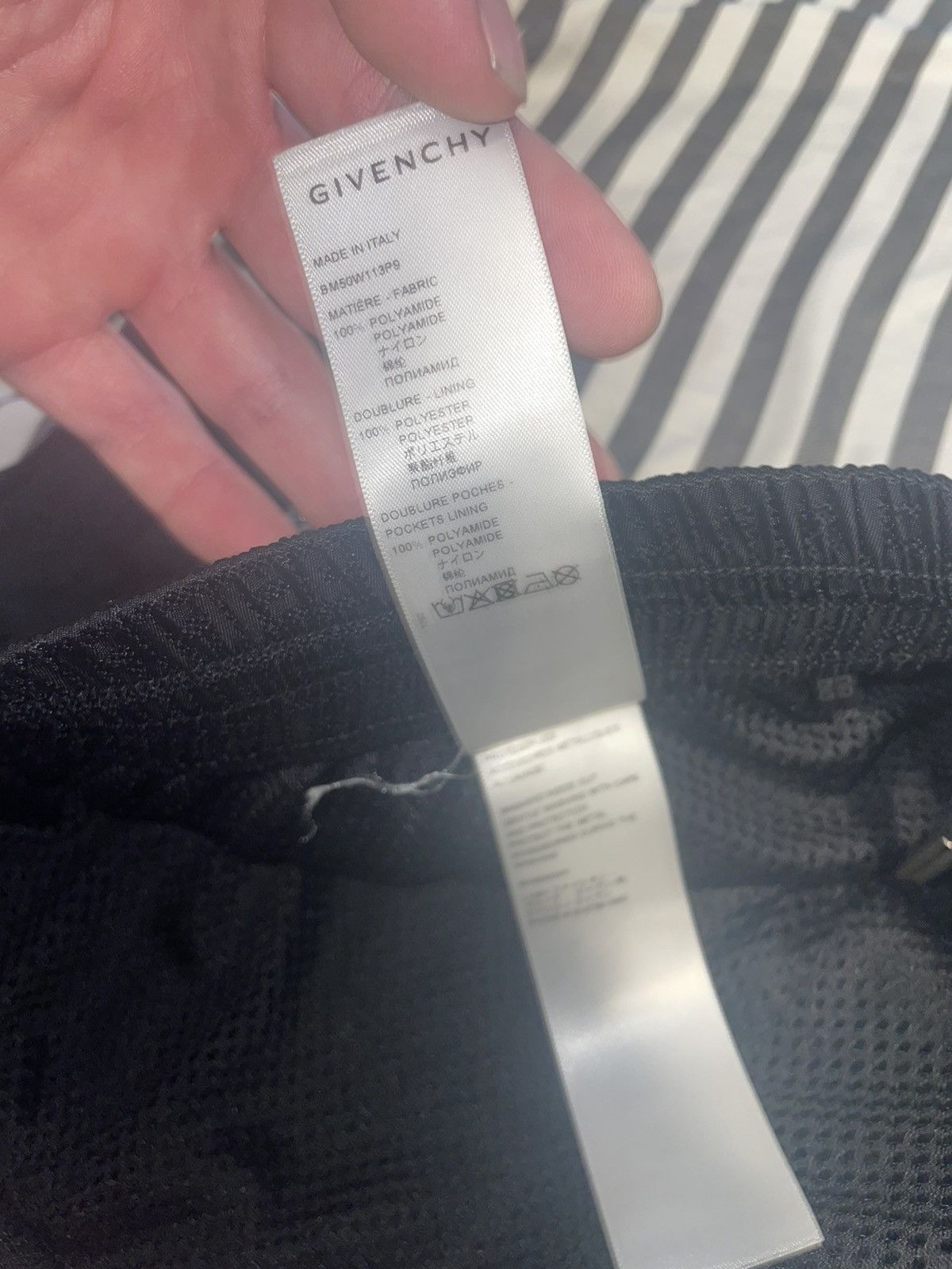 Givenchy Givenchy 4g nylon shorts Size US 32 / EU 48 - 11 Thumbnail