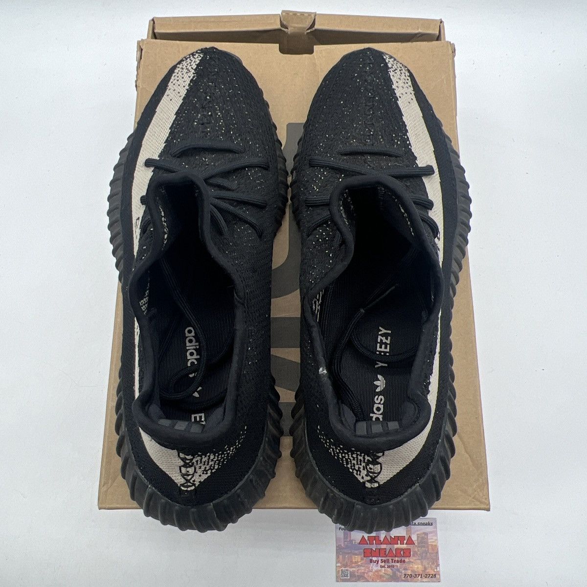 Adidas Yeezy boost 350 Oreo Size US 13 / EU 46 - 7 Thumbnail