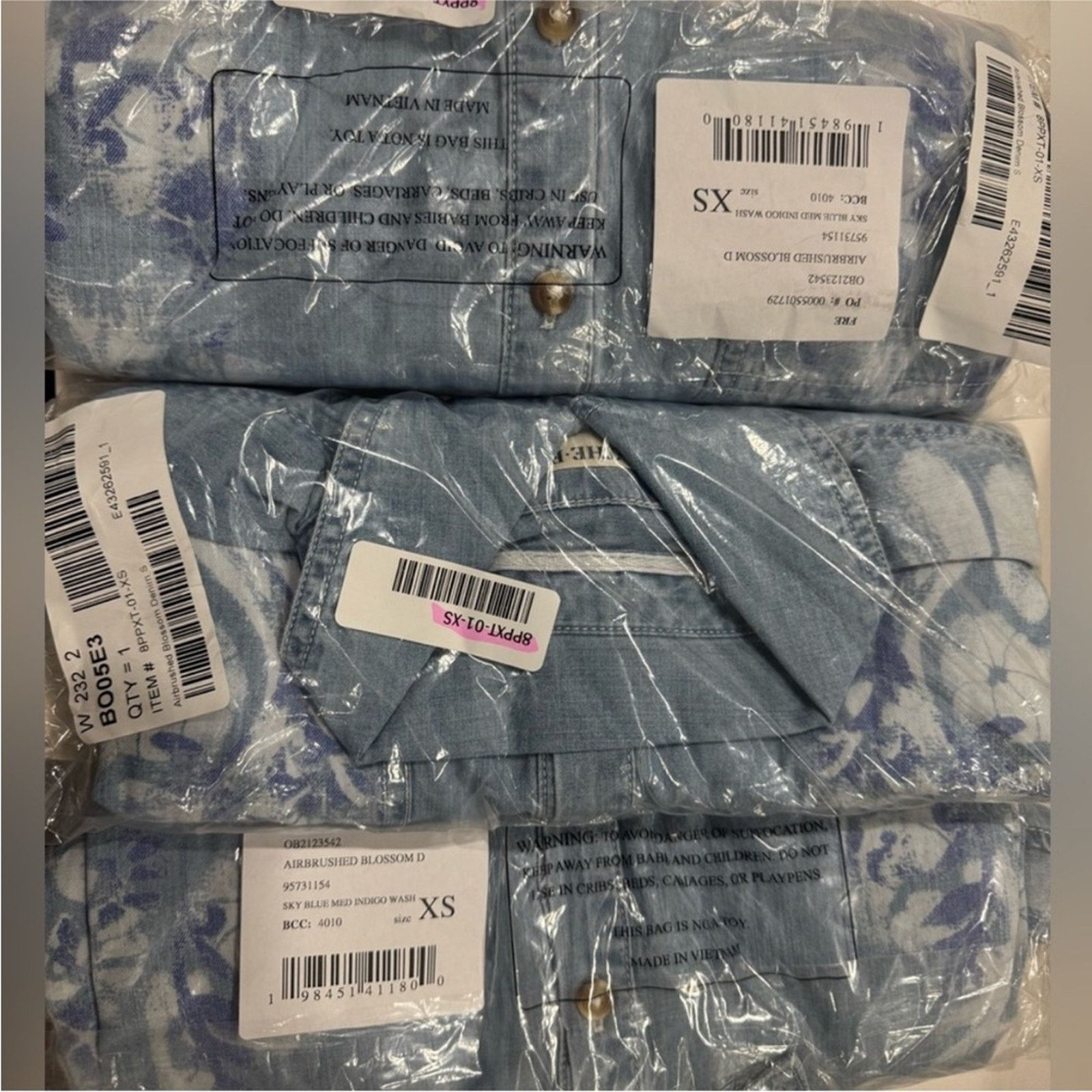 Free People 🎉LAST PIECE🎉Free People Free‎ Airbrushed Blossom Denim Top Size XS / US 0-2 / IT 36-38 - 6 Thumbnail
