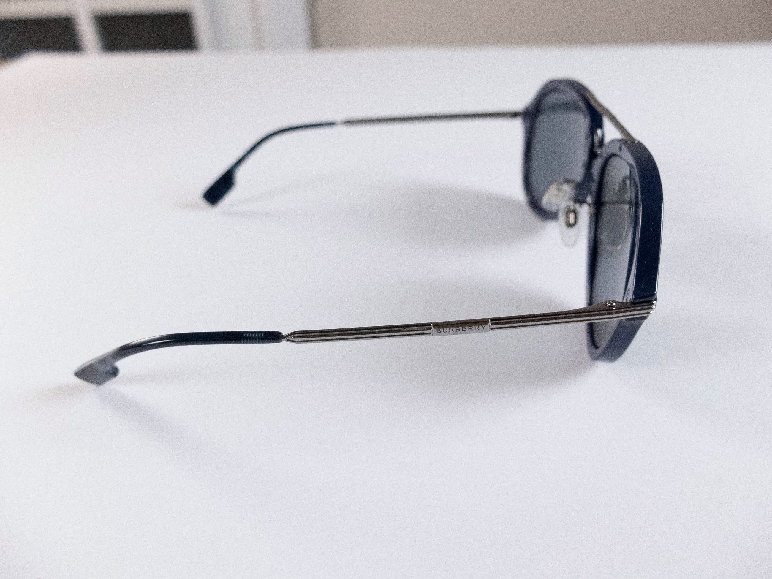 Burberry BURBERRY navy blue acetate and metal oval sunglasses Size ONE SIZE - 8 Thumbnail