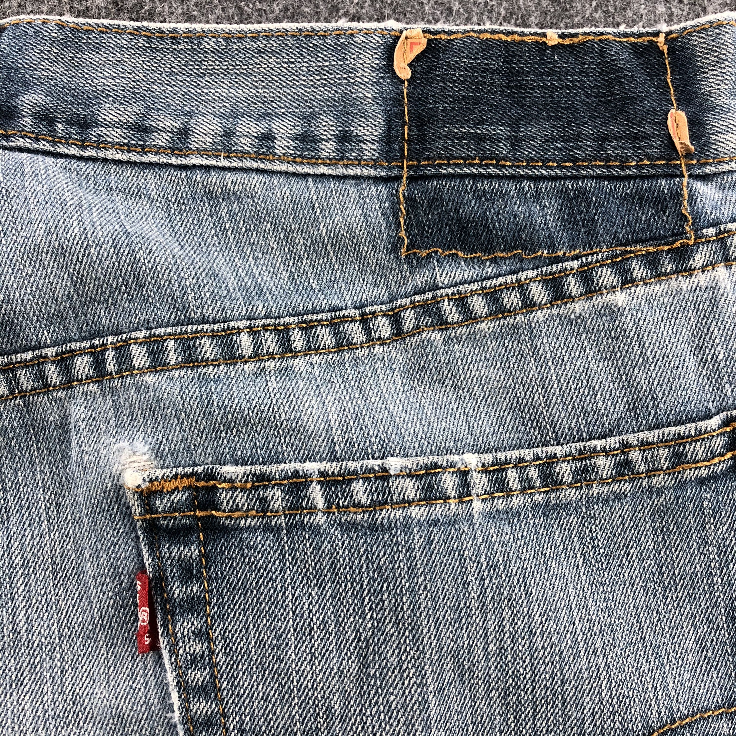 Levi's Vintage Light Wash Levis 559 Jeans-J1214 Size US 35 - 5 Thumbnail