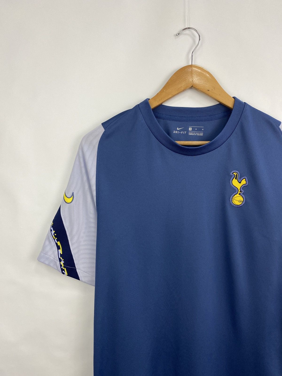 Nike 🏴󠁧󠁢󠁥󠁮󠁧󠁿 2020 2021 Tottenham Training CL T-hirt Jersey Mystic Navy Size US M / EU 48-50 / 2 - 2 Thumbnail
