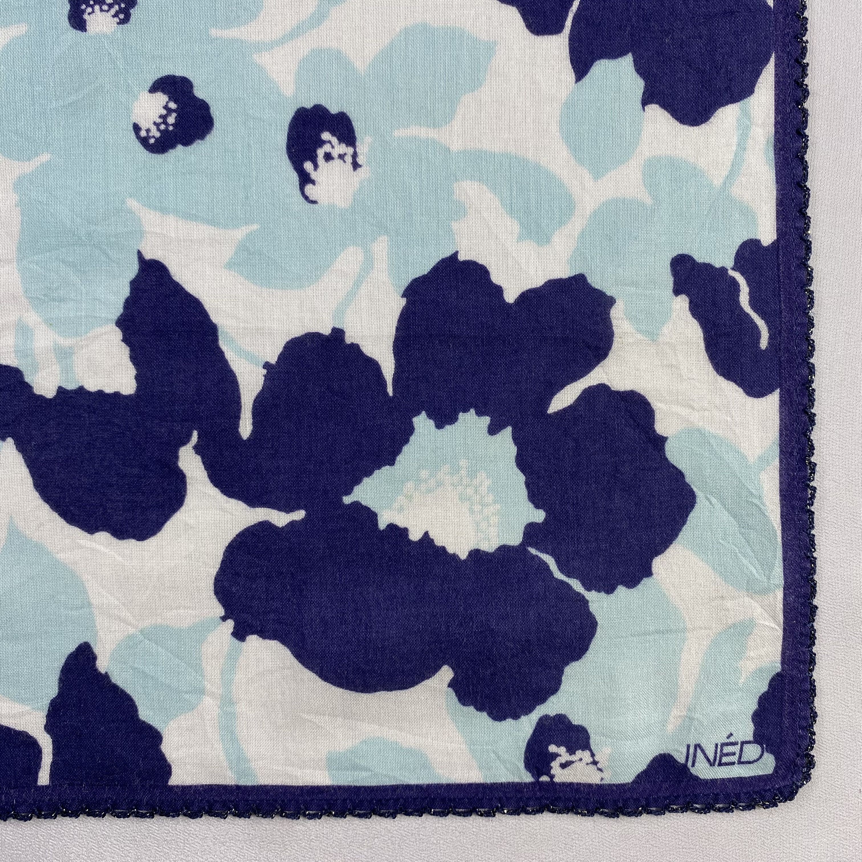 Vintage Ined Bandana/ Handkerchief / Neckerchief Size ONE SIZE - 3 Thumbnail