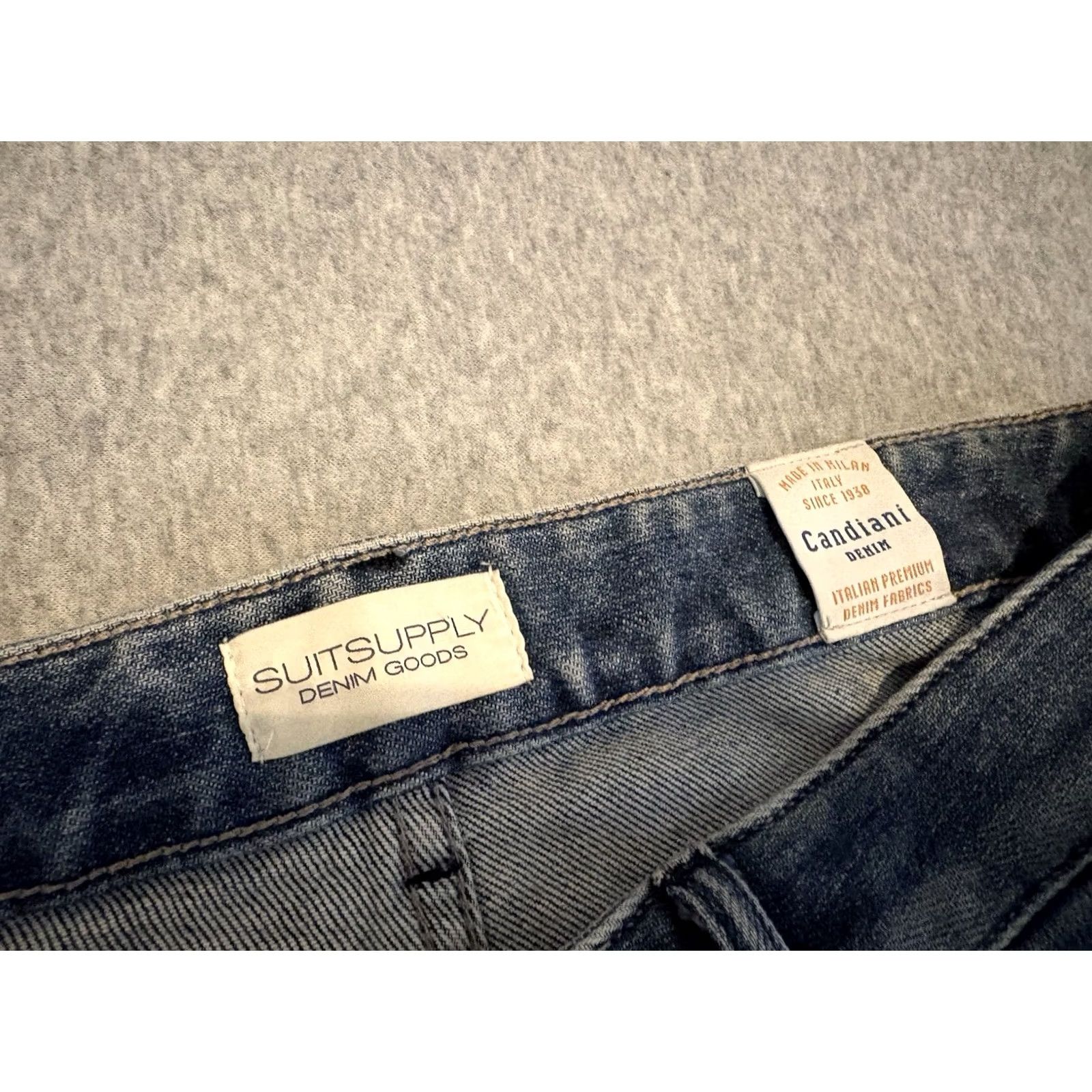 Suitsupply Suitsupply Jeans Denim Blue Slim 32x34 Mens Regular Cotton Blend Straight Inseam 34 Denim 32x34 Italy Button Closure Shoes? Size US 32 / EU 48 - 2 Thumbnail
