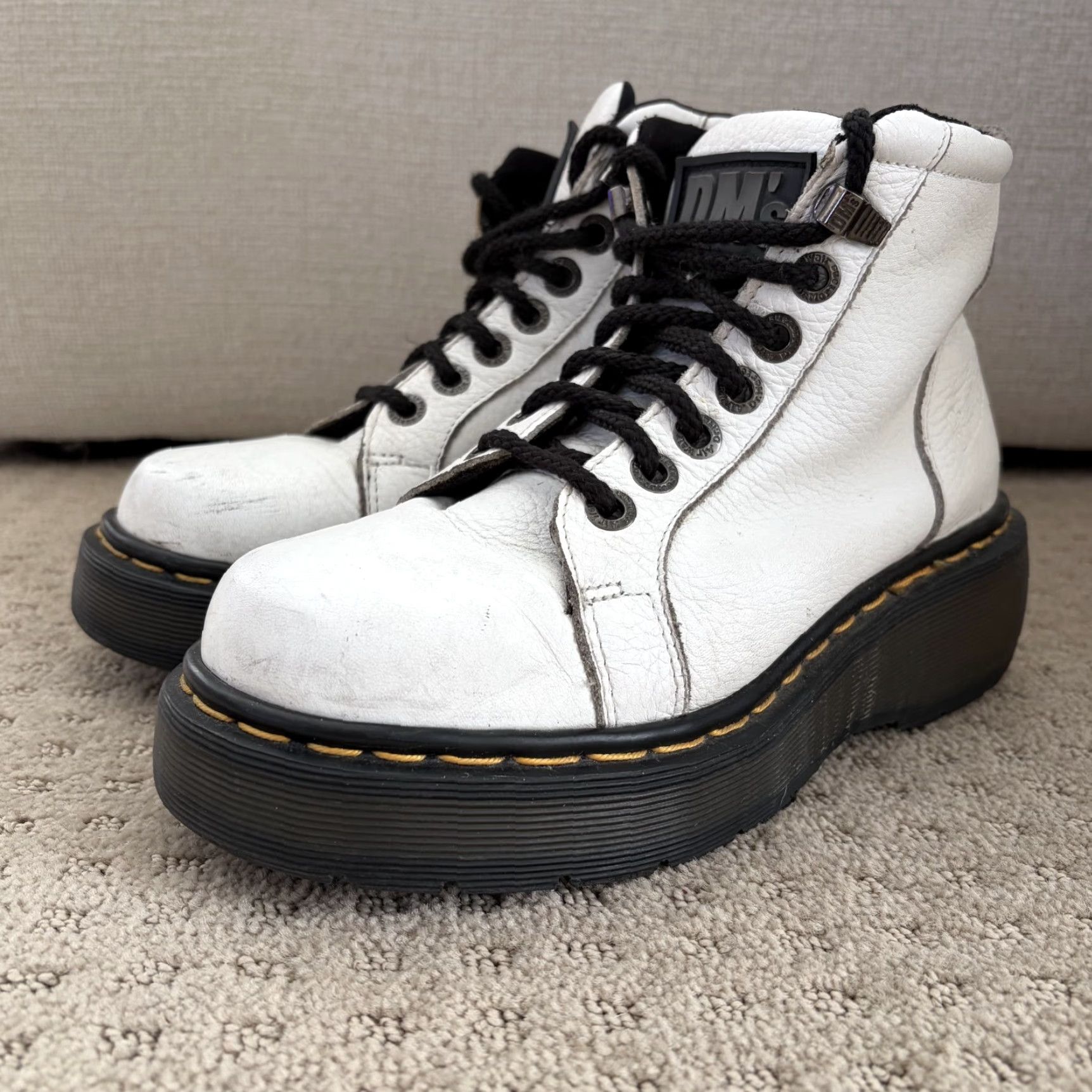 Dr. Martens VINTAGE Dr Martens 8597 Boots Women White Leather Ankle Lace Up Combat Rubber Outsole 5 Womens Size US 5 / IT 35 - 2 Thumbnail