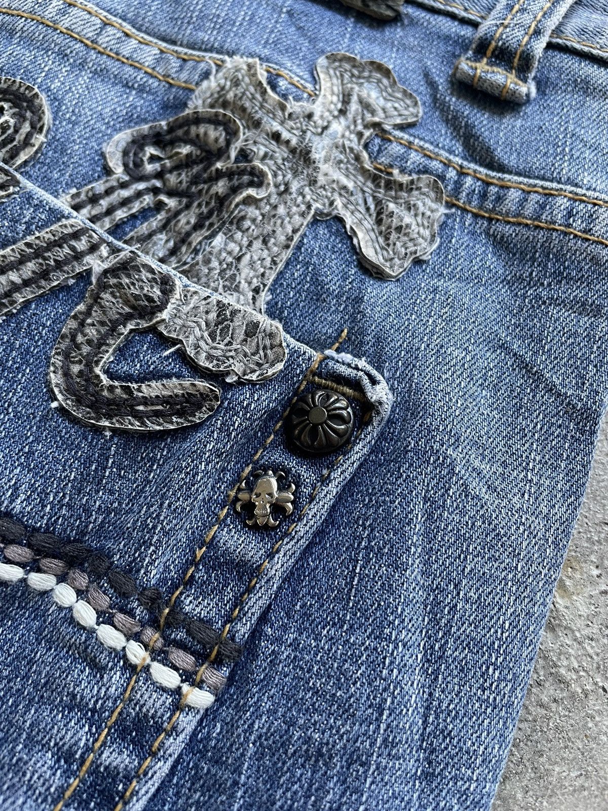 If Six Was Nine × Le Grande Bleu (L.G.B.) Red Pepper ChromeHearts Motive Denim Size US 34 / EU 50 - 21 Thumbnail