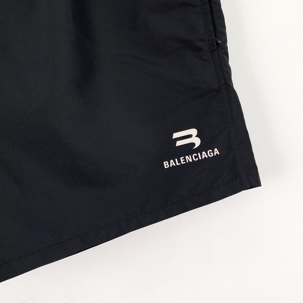 Balenciaga Balenciaga Sport B Black Casual Sports Shorts K26WX Size US 36 / EU 52 - 4 Thumbnail