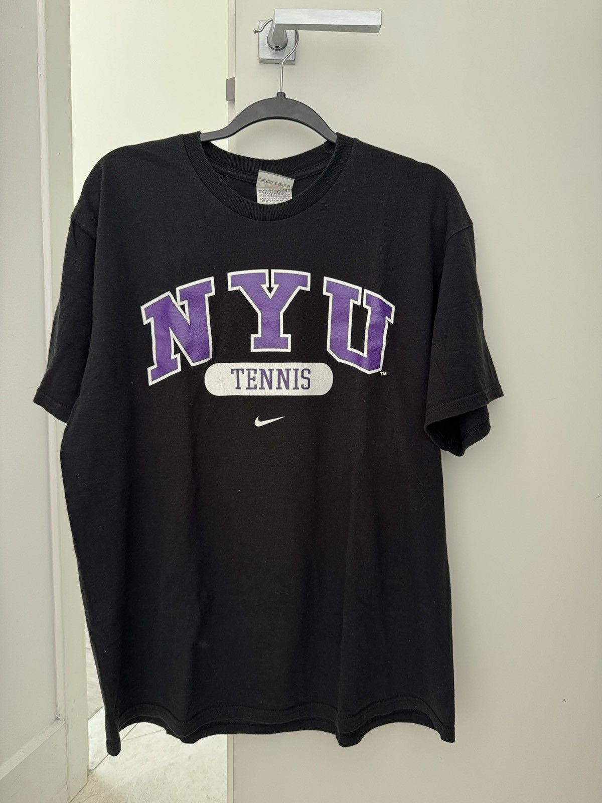 Nike Nike NYU Tennis Vintage T Shirt Size US L / EU 52-54 / 3 - 1 Thumbnail