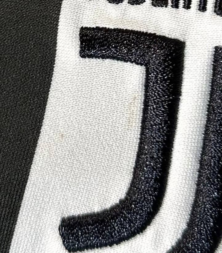 Adidas Juventus 2017-18 adidas Home football Shirt Jersey Boys Size US XXS / EU 40 - 4 Thumbnail