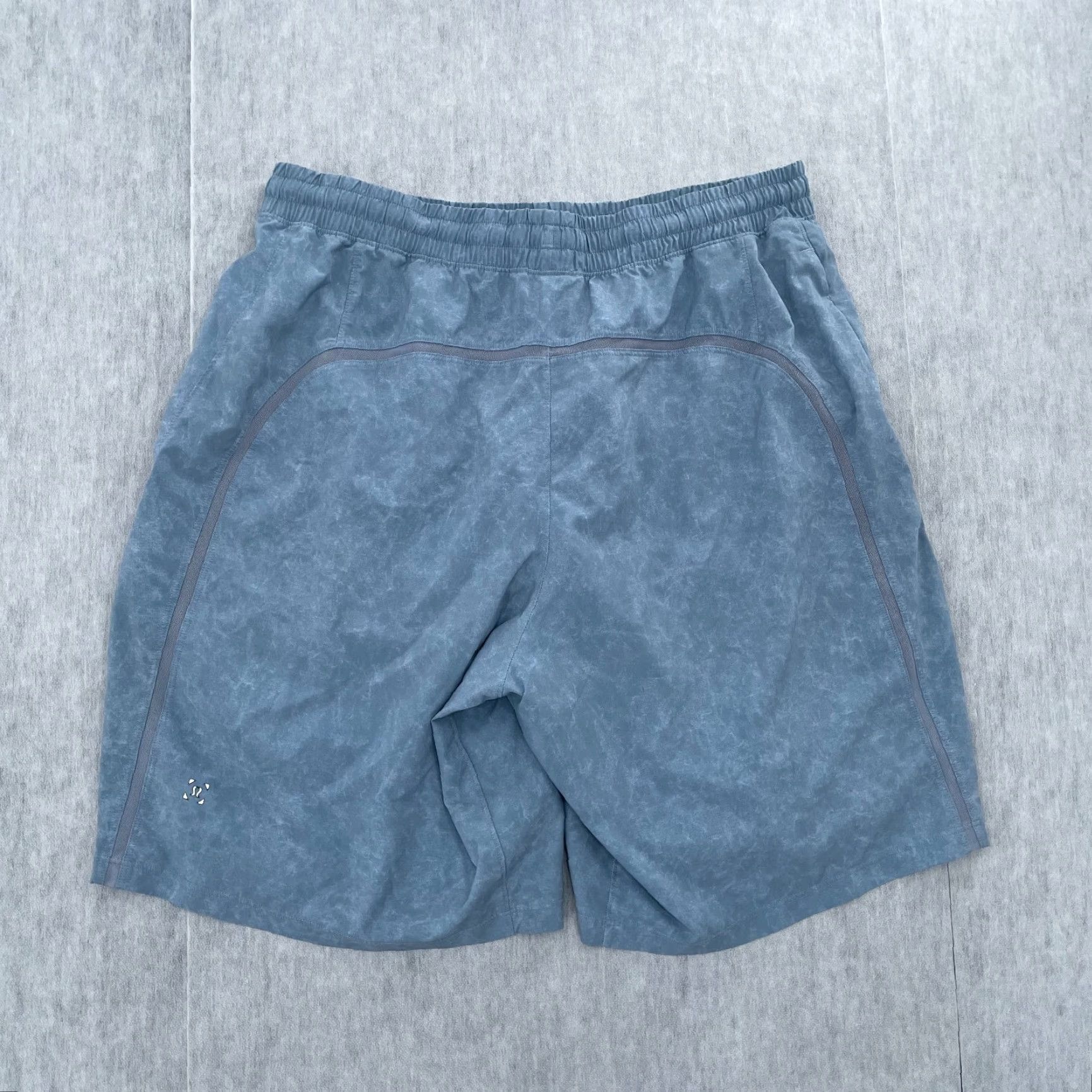 Lululemon Vintage Lululemon Pace Breaker Shorts Men Activewear Drawstring Size L Blue Size US 33 - 2 Thumbnail