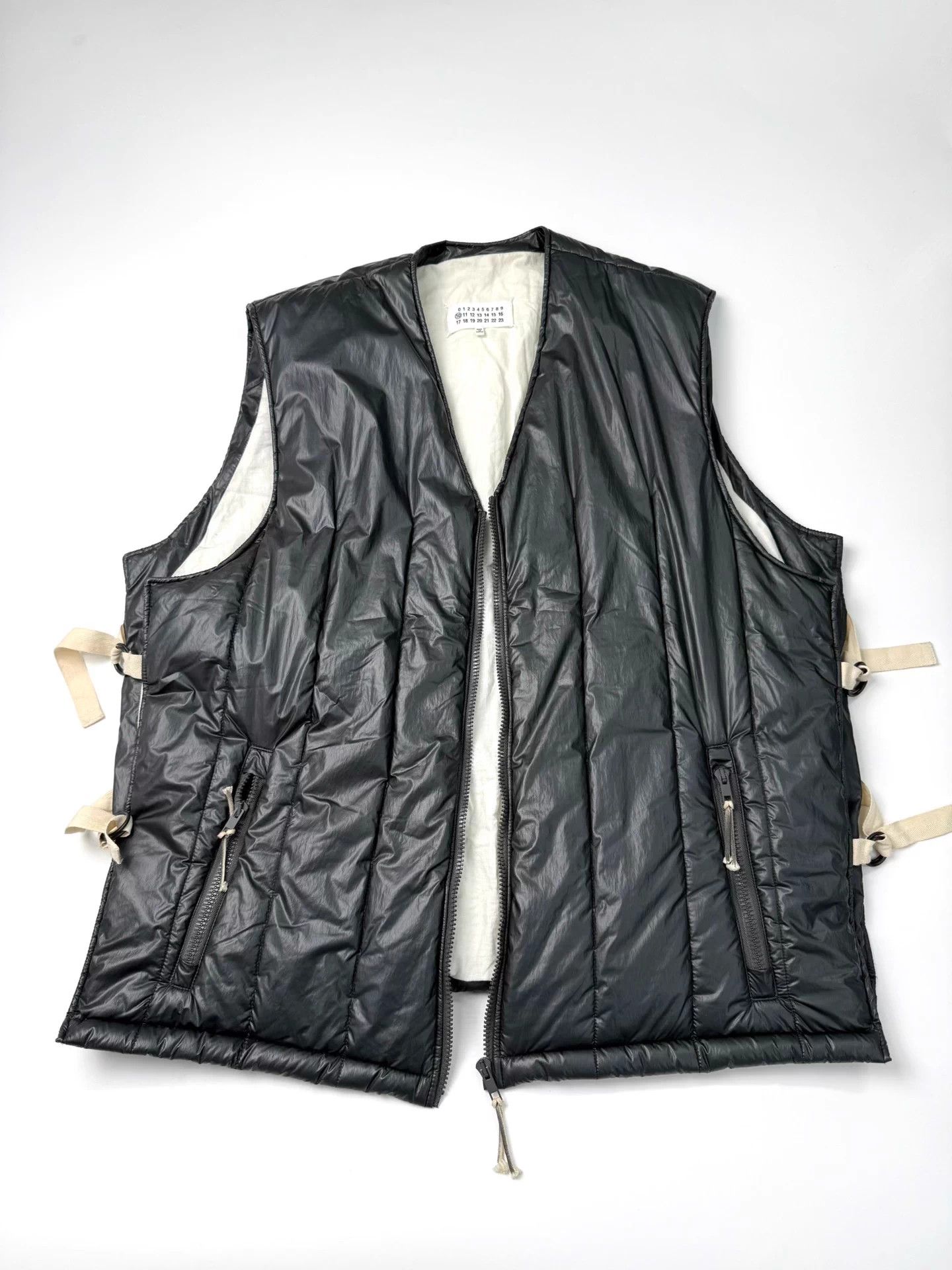 Maison Margiela Maison Margiela Black Down Vest - Size 46 - Made in Italy Size US S / EU 44-46 / 1 - 1 Thumbnail