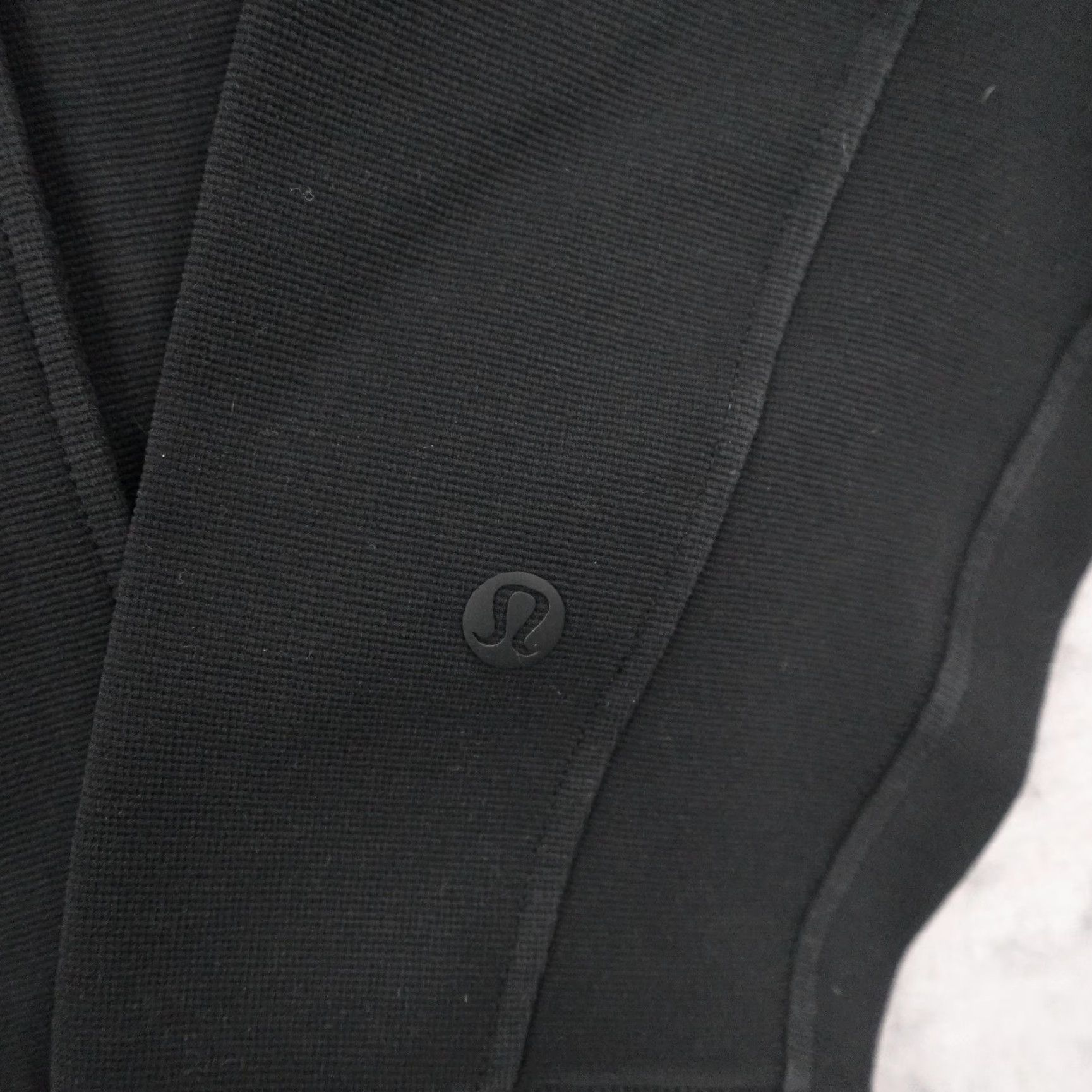 Lululemon Lululemon Jacket Mens M Black Sojourn Softshell Performance Track Coat Zip Windbreaker Size US M / EU 48-50 / 2 - 5 Thumbnail