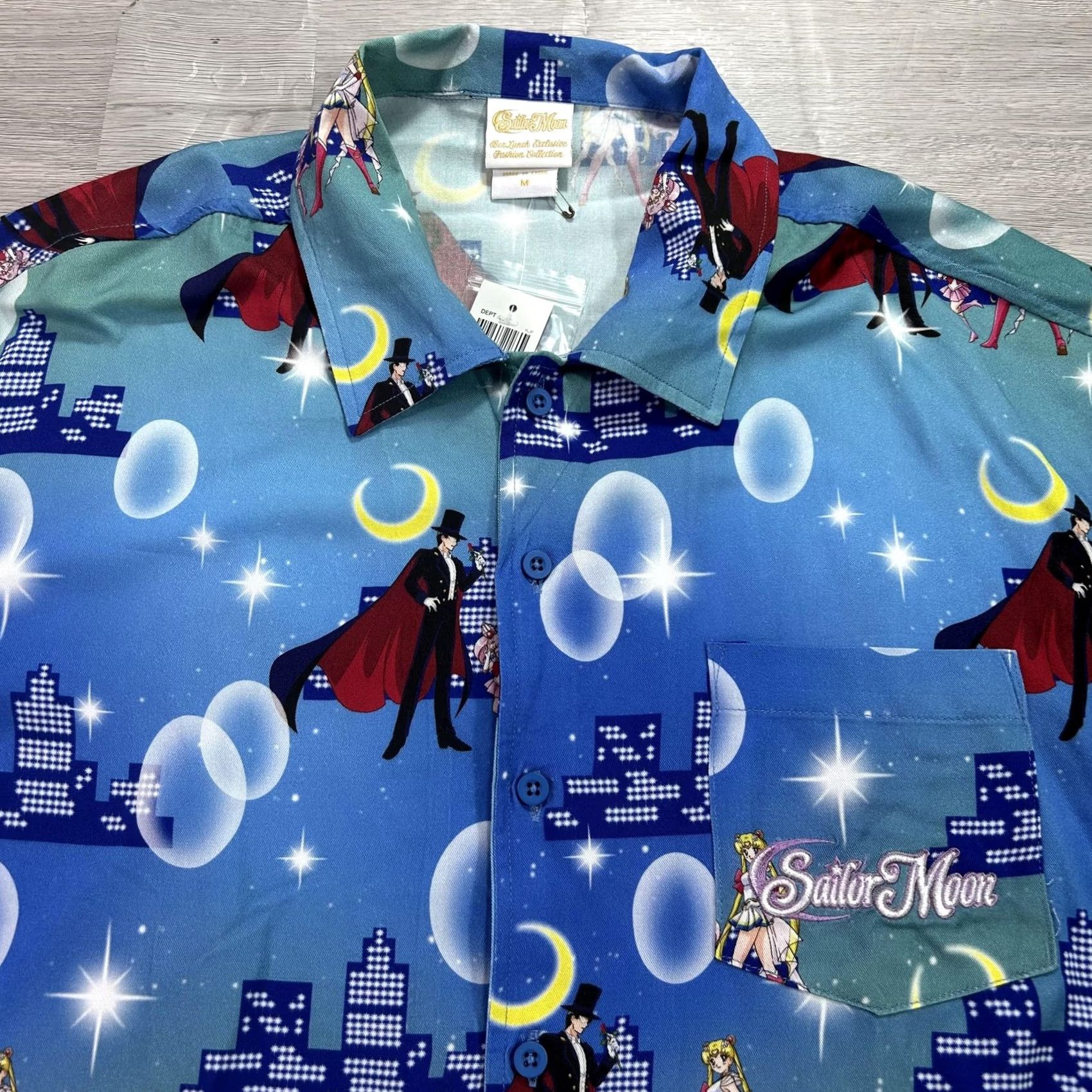 Vintage VINTAGE Sailor Moon Shirt Mens Medium Blue Button Up Short Sleeve BoxLunch Exclusive Size US M / EU 48-50 / 2 - 3 Thumbnail