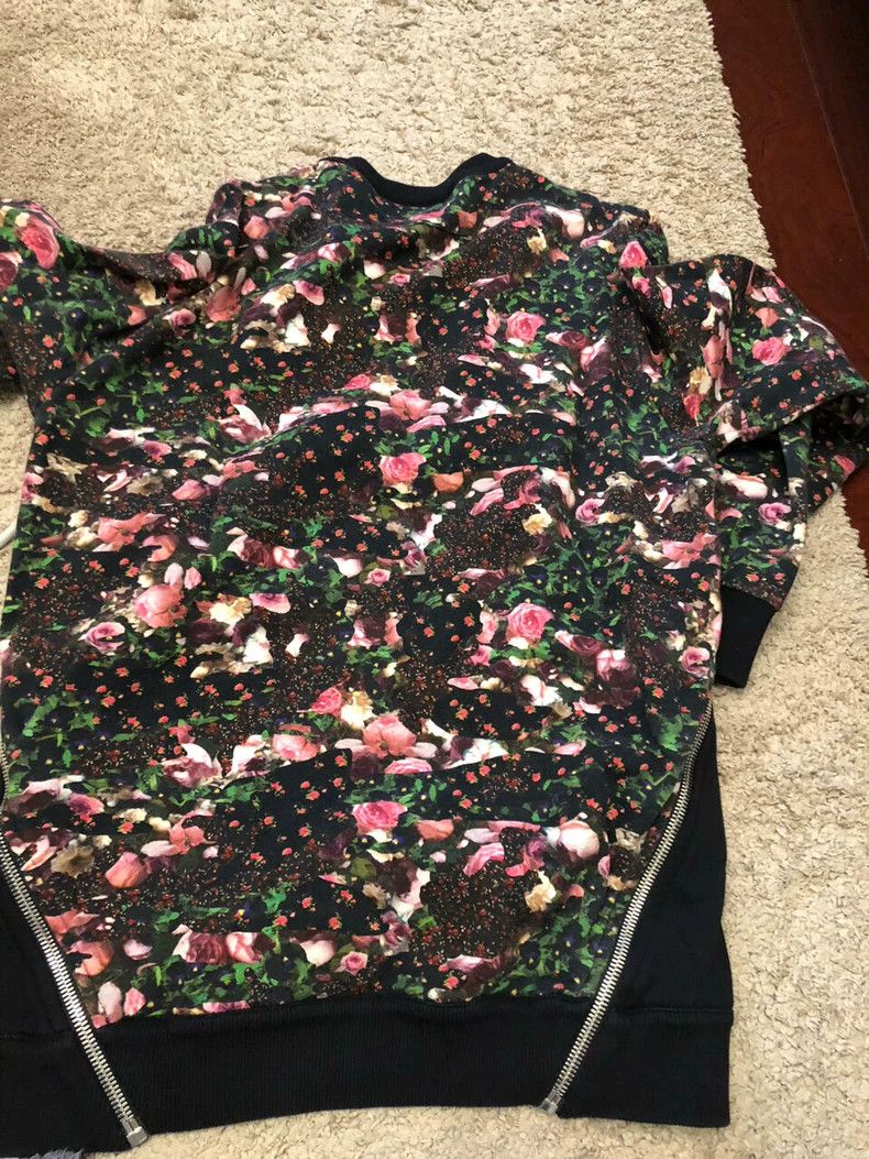 Givenchy Givenchy Men's round neck sweatshirt Size US XS / EU 42 / 0 - 3 Thumbnail