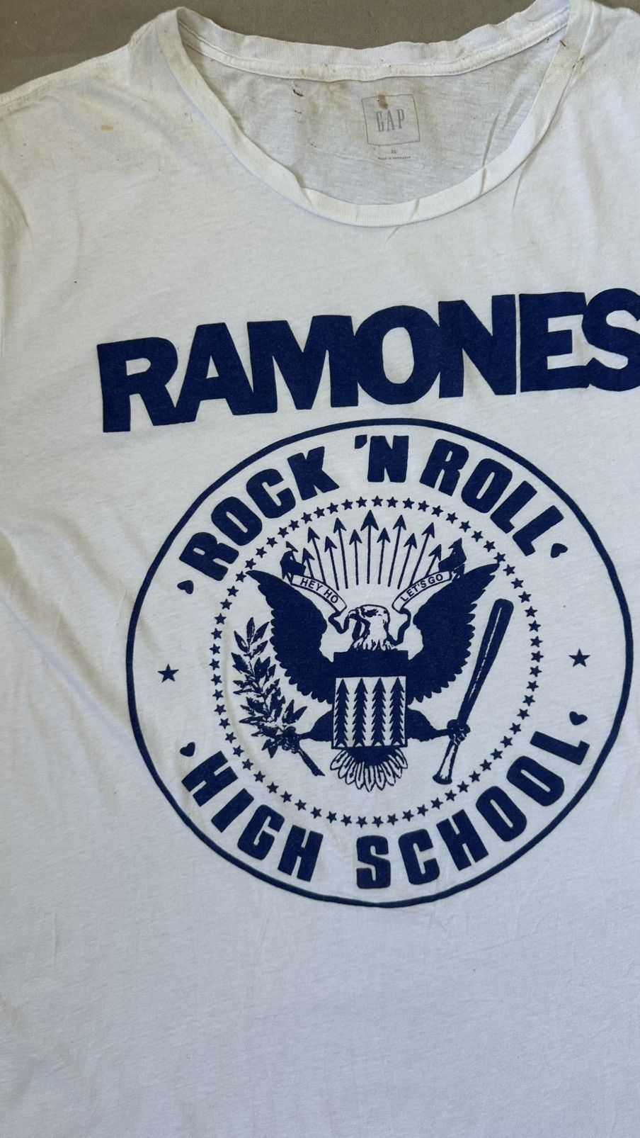 Gap GAP X RAMONES HIGH SCHOOL TEE Size US XL / EU 56 / 4 - 2 Thumbnail