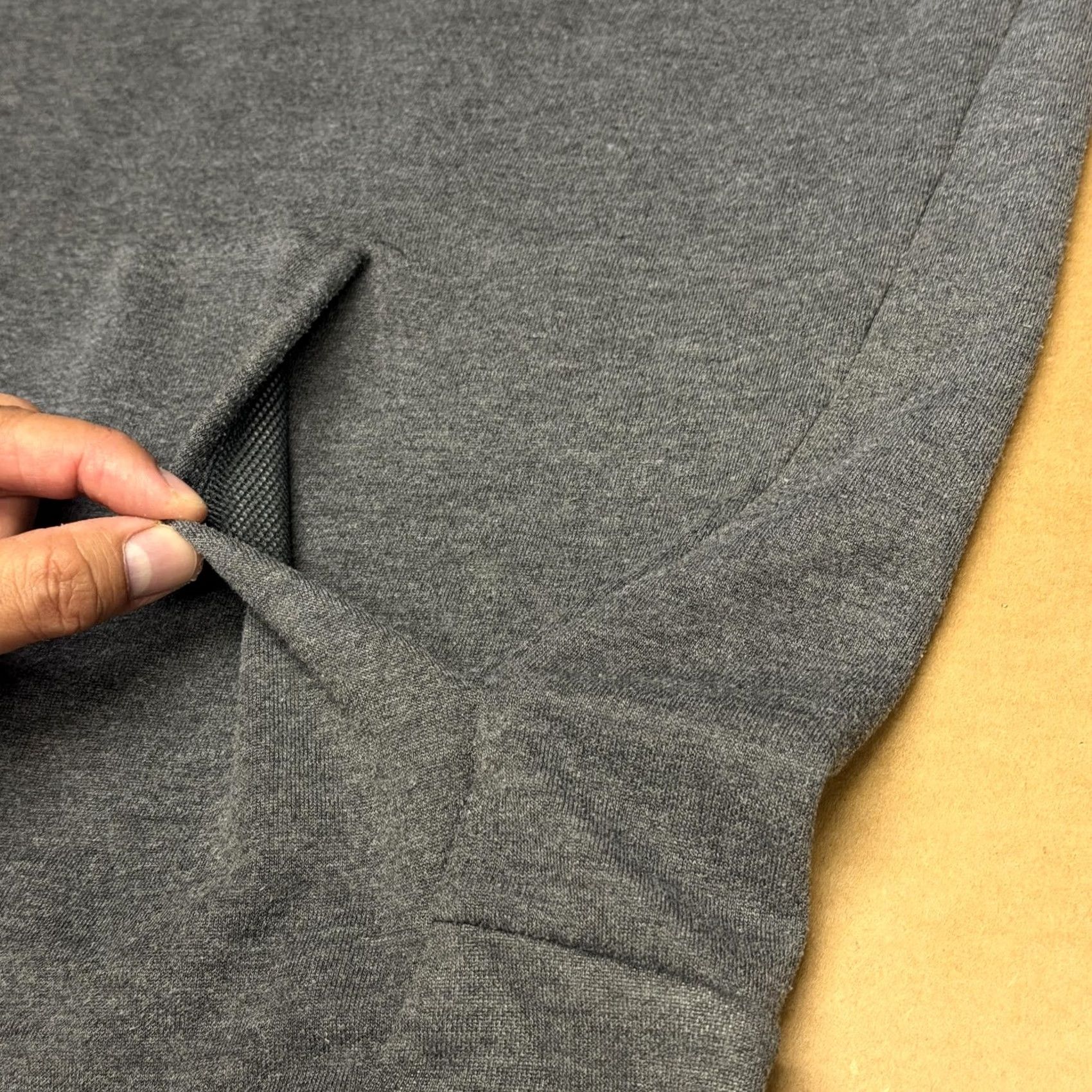 Nike Nike Dri-FIT Hoodie Mens Small Gray Pullover Fleece Side Pockets Swoosh Size US S / EU 44-46 / 1 - 5 Thumbnail