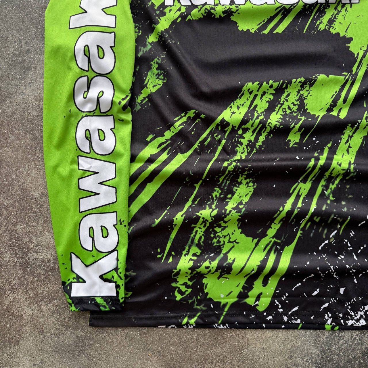 Japanese Brand Kawasaki Moto F1 Biker Racing Jersey Size US XL / EU 56 / 4 - 5 Thumbnail