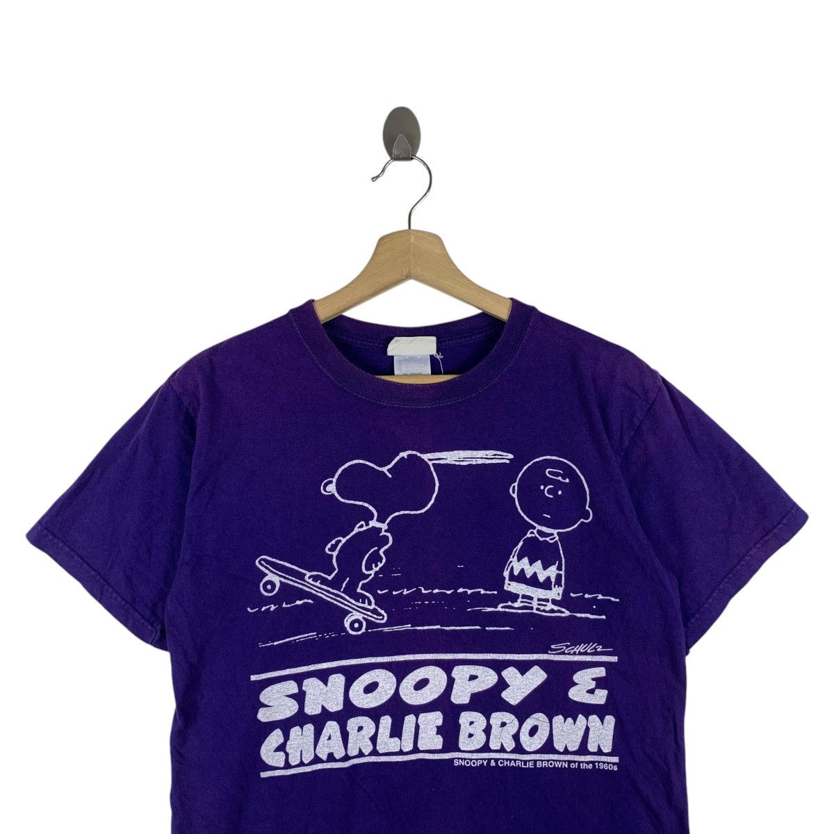 Vintage Vintage SNOOPY CHARLIE BROWN Skateboard Wheelies Tee Shirt Size S / US 4 / IT 40 - 2 Thumbnail