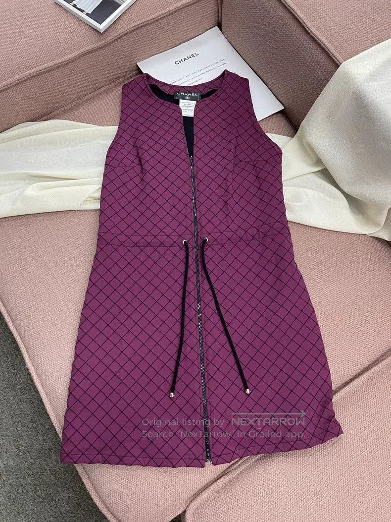Chanel Chanel Red Plaid Sleeveless Dress. Size US S / EU 44-46 / 1 - 1 Thumbnail