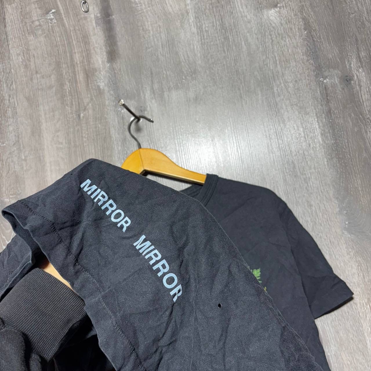 Off-White Off-White Black Leaf Embroidered Cotton Crew Neck T-Shirt M Size US S / EU 44-46 / 1 - 5 Thumbnail