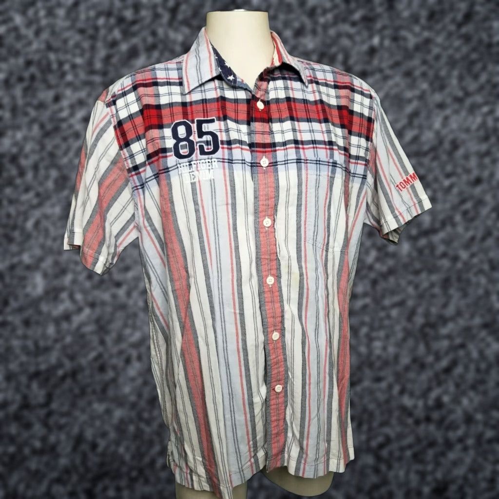 Tommy Hilfiger VINTAGE Tommy Hilfiger Button-Down Shirt Logo Blues Jeans Mens L Size US L / EU 52-54 / 3 - 1 Thumbnail
