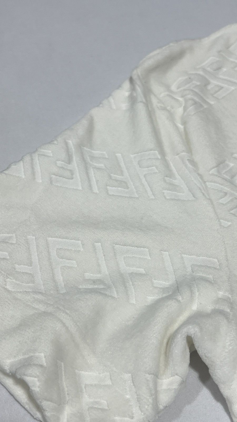 Fendi Fendi Monogram Towel White Tee Size US L / EU 52-54 / 3 - 6 Thumbnail
