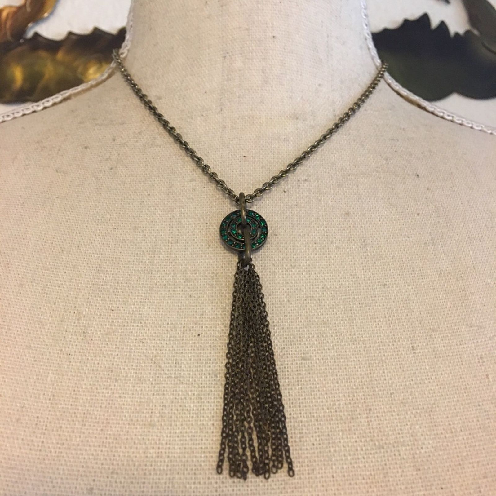 Vintage Vintage green rhinestone chain tassel necklace Size ONE SIZE - 1 Thumbnail
