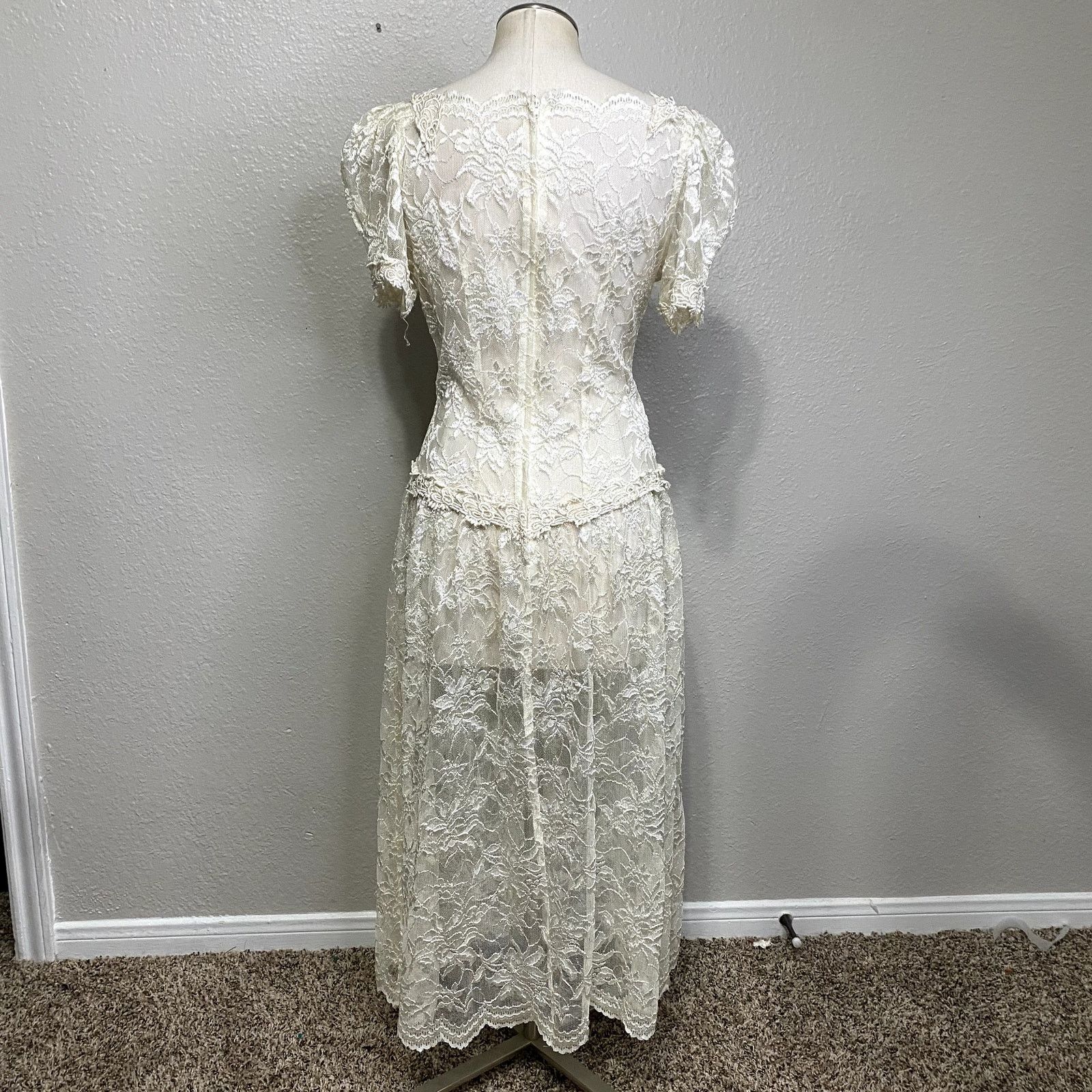 Other Beautiful VIntage 60's Sheer Lace Beaded Wedding Dress Size L / US 10 / IT 46 - 6 Thumbnail