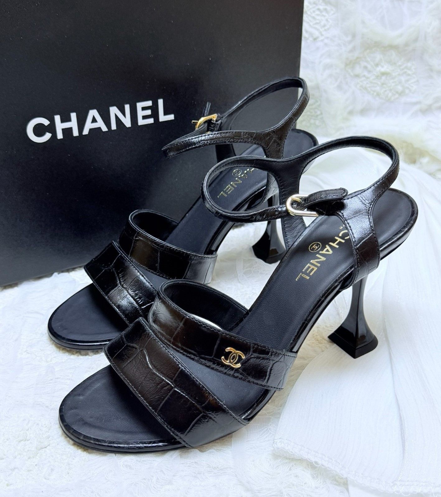 Chanel Chanel Sandals us_5 Women Size US 5 / IT 35 - 1 Thumbnail