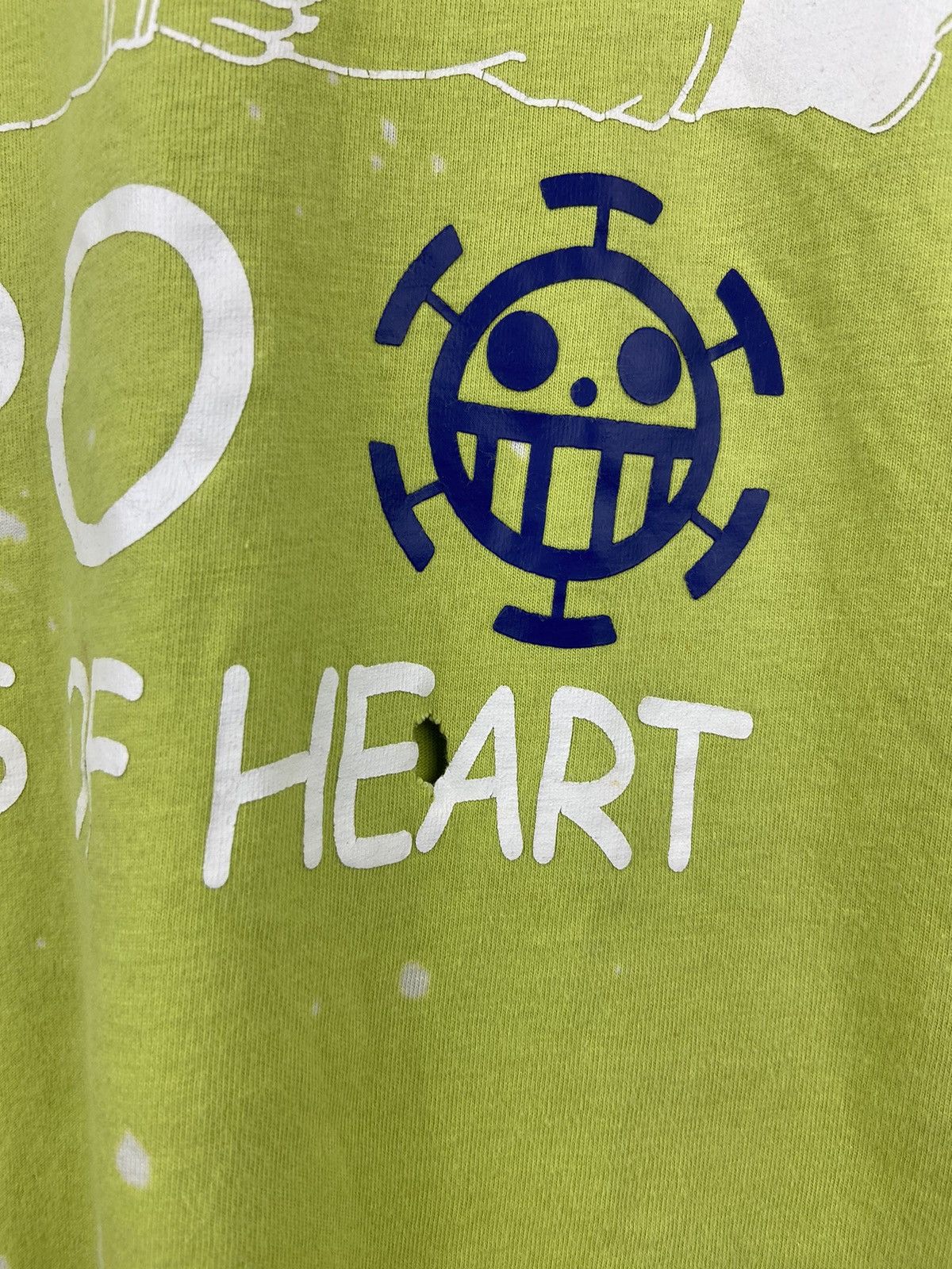 One Piece × Uniqlo ❤️‍🔥SEND OFFER ❤️‍🔥 BEPO HEARTS PIRATES TEE Size US M / EU 48-50 / 2 - 4 Thumbnail