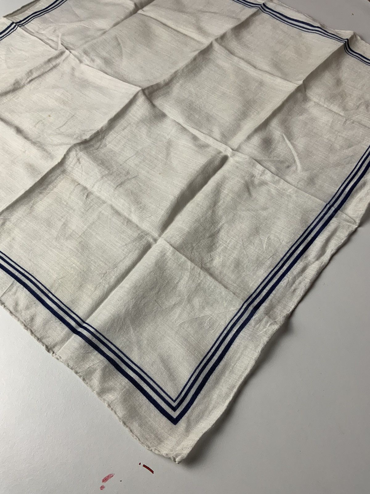 Vintage Vintage YSL Yves Saint Laurent Plain Small Logo Handkerchief Size ONE SIZE - 8 Thumbnail